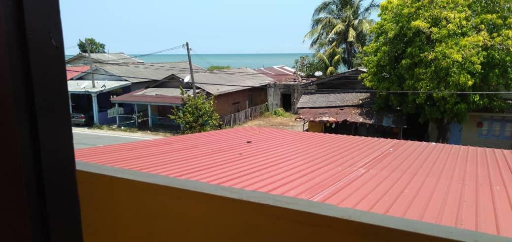 Rumah Hentian Ayah Кампунґ-Куала-Бесут Екстер'єр фото